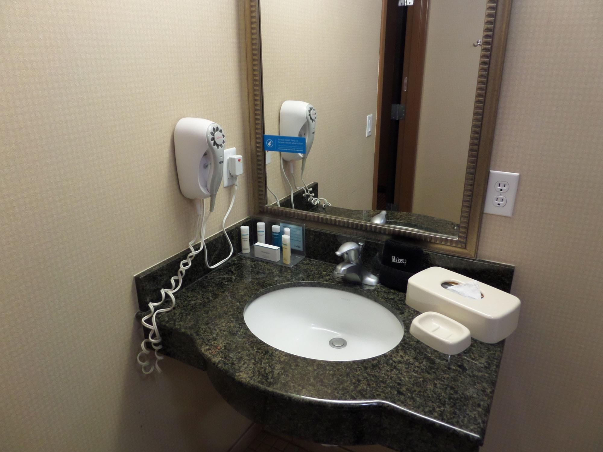 Hampton Inn And Suites Bakersfield / Highway 58 Eksteriør billede
