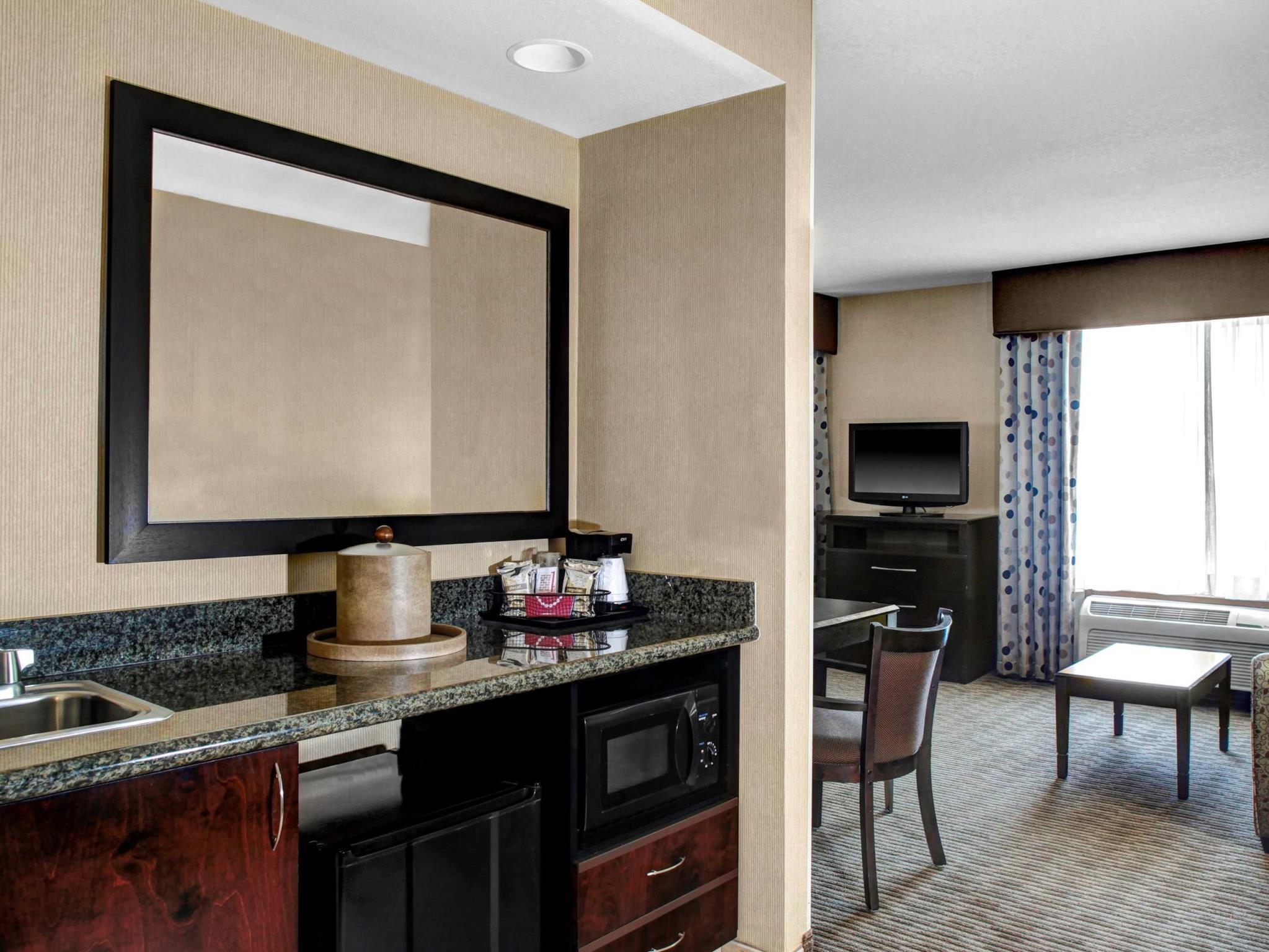 Hampton Inn And Suites Bakersfield / Highway 58 Eksteriør billede