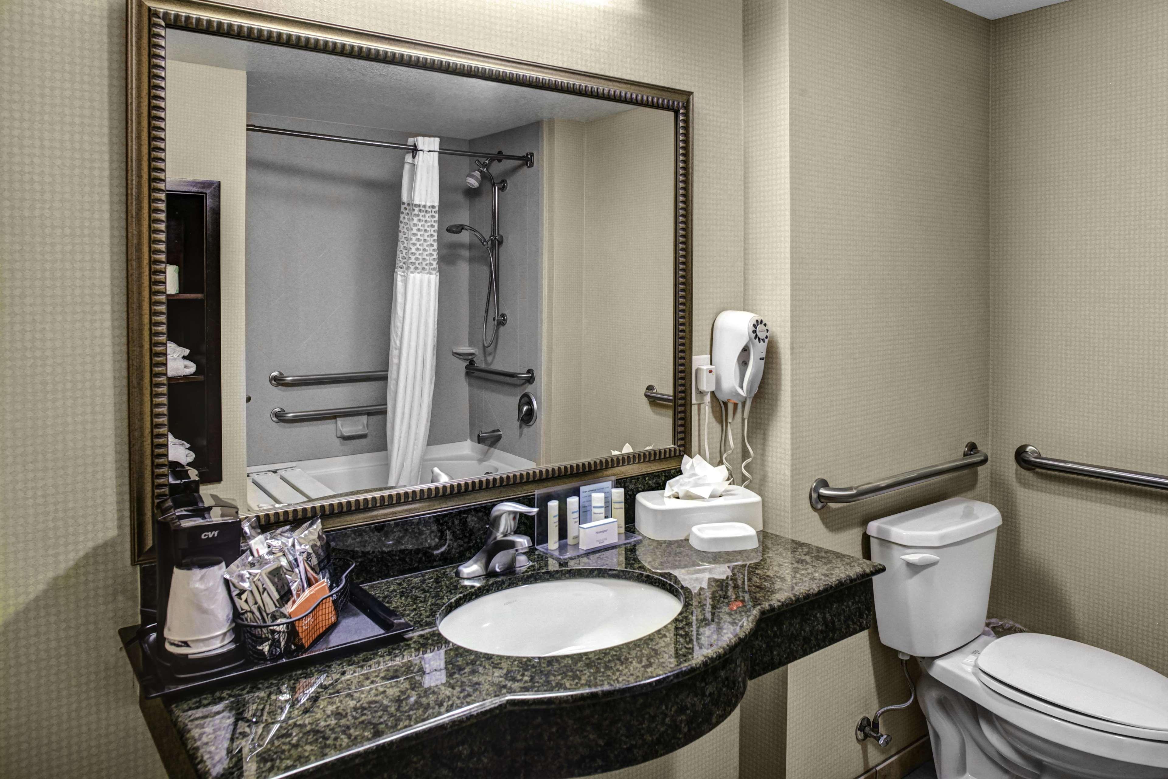 Hampton Inn And Suites Bakersfield / Highway 58 Eksteriør billede