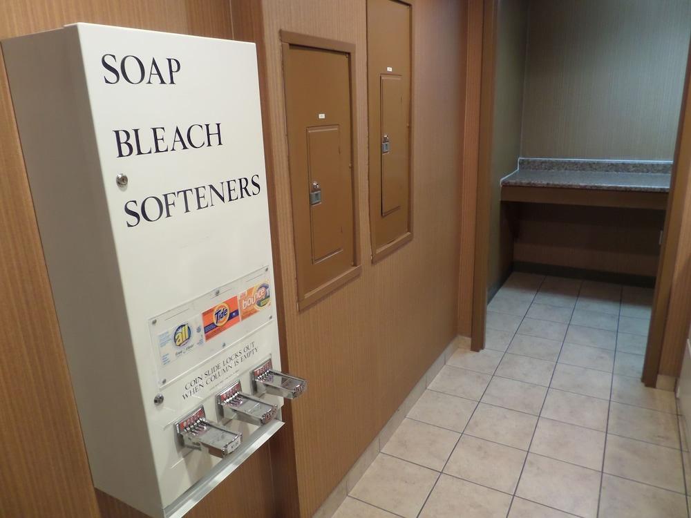 Hampton Inn And Suites Bakersfield / Highway 58 Eksteriør billede