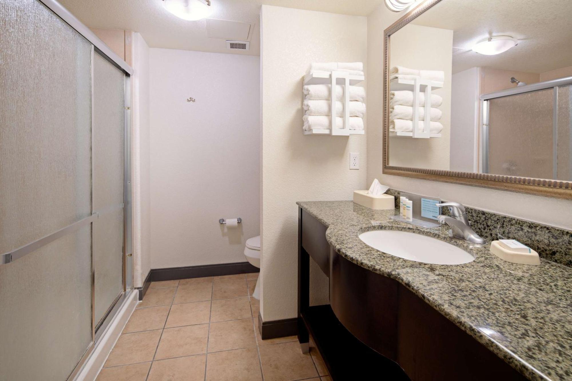 Hampton Inn And Suites Bakersfield / Highway 58 Eksteriør billede