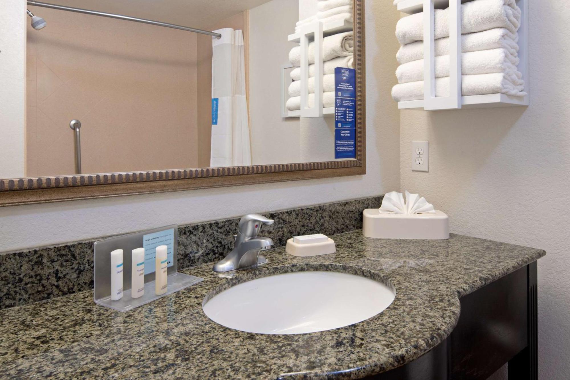 Hampton Inn And Suites Bakersfield / Highway 58 Eksteriør billede